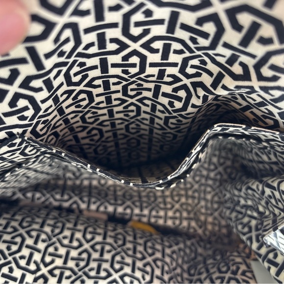 Vera Bradley Women Dogwood Clare Yellow/Black Quilted Medium Tote Bag/Purse EUC - Picture 15 of 15